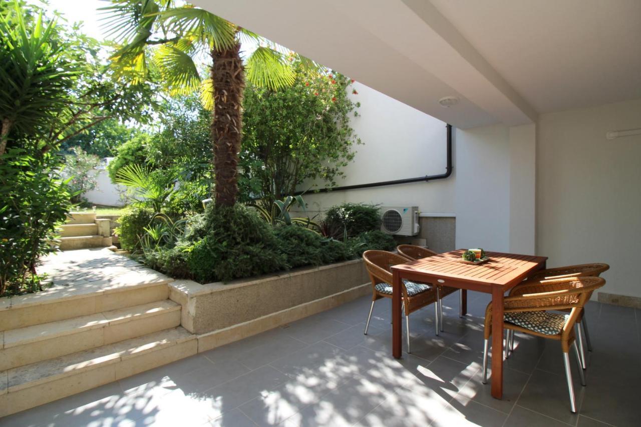 Modern Apartment Zen With Private Garden Πόρετς Εξωτερικό φωτογραφία