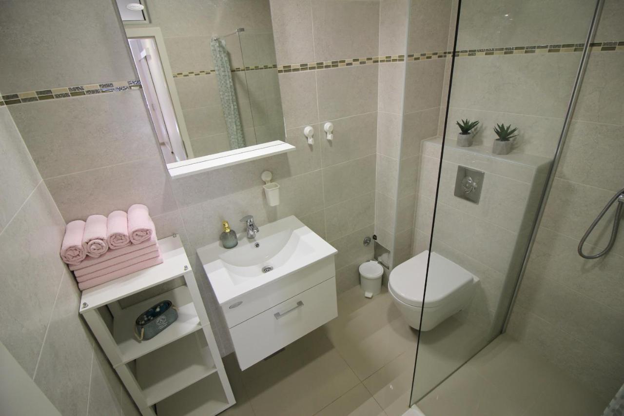 Modern Apartment Zen With Private Garden Πόρετς Εξωτερικό φωτογραφία