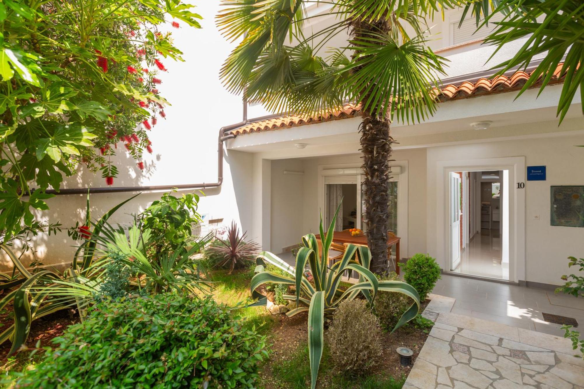 Modern Apartment Zen With Private Garden Πόρετς Εξωτερικό φωτογραφία
